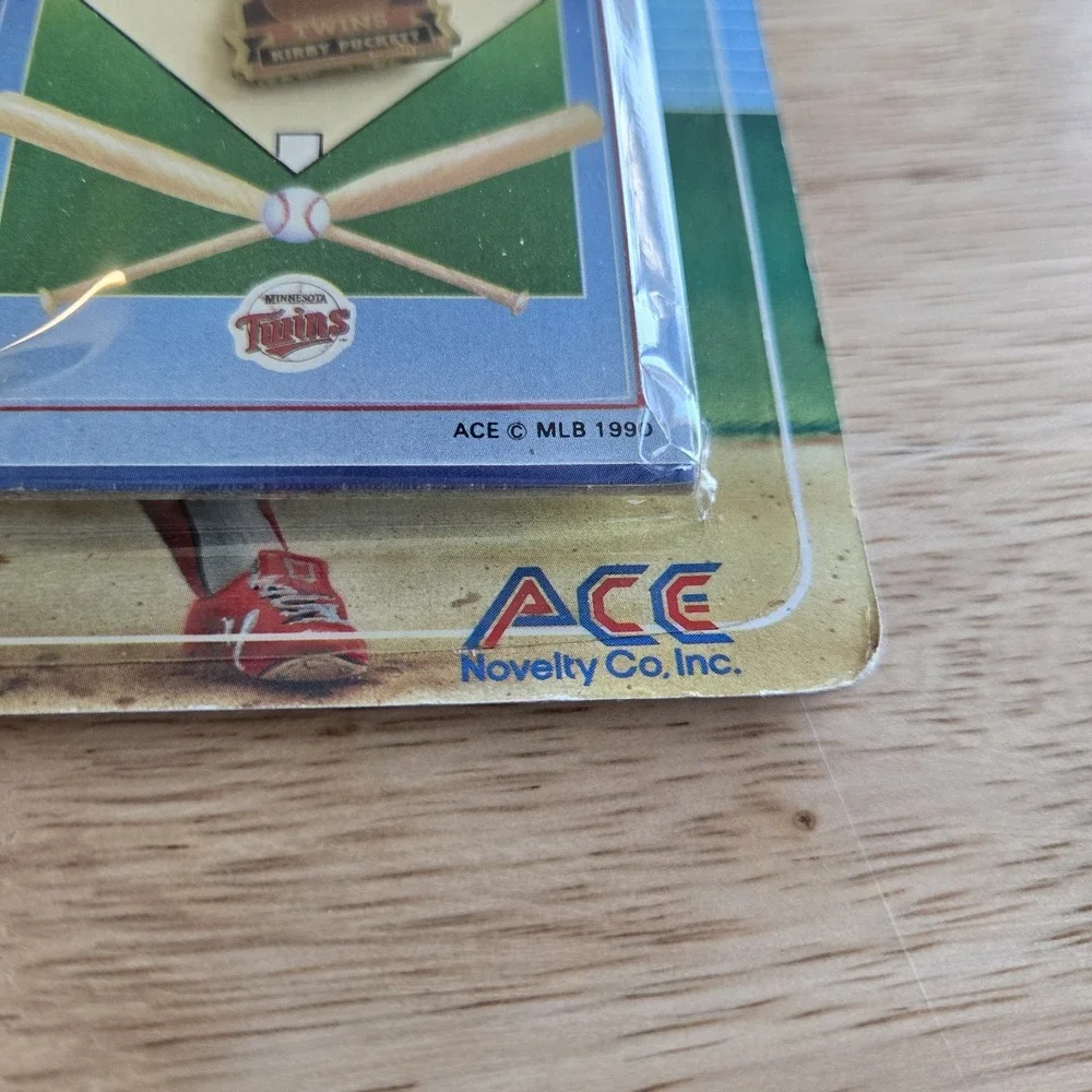 Lot‎ of 3 1990 MLB MVP Major League Players Collector Pin Series- Unopened